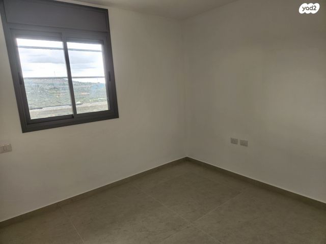 דירה, כלנית 1, צופים, צופים