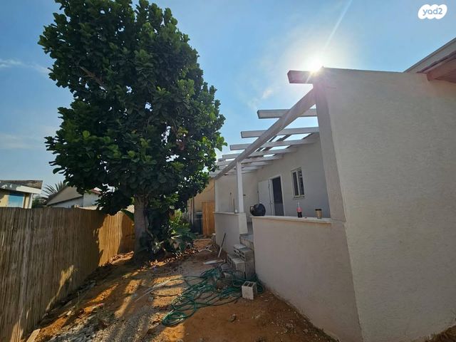 דו משפחתי, התאנה 20, שכונה 2, תל מונד