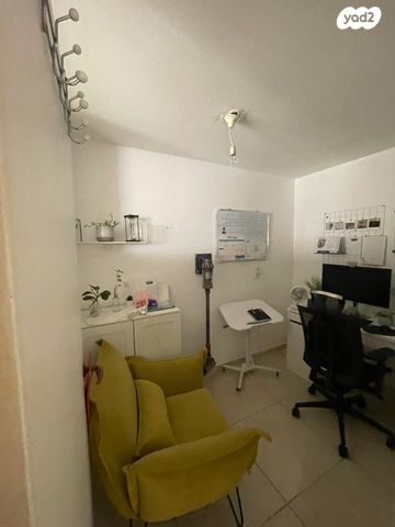 יחידת דיור, האלון 5, פרדסיה, פרדסיה