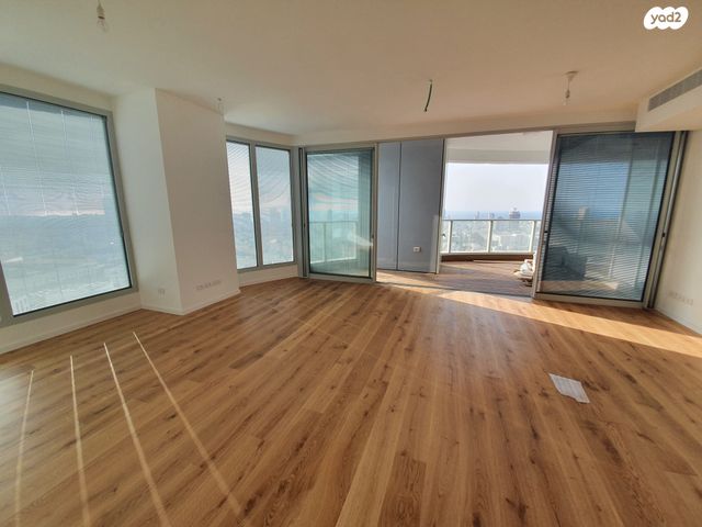 דירה, גרציאני יצחק 6, גני שרונה, קרית הממשלה, תל אביב יפו