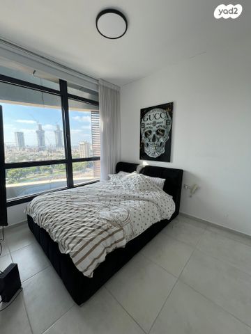 דירה, דרך מנחם בגין 158, מונטיפיורי, הרכבת, תל אביב יפו