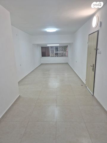 דירה, צבר 13, תל חנן, נשר