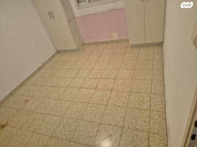 דירה, שבט גד 5, עמישב, פתח תקווה