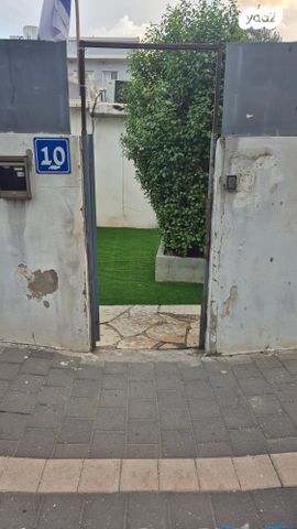 מורדי הגטאות 10