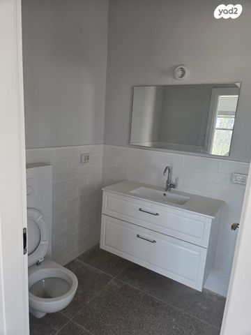 בית פרטי/ קוטג', דונה גרציה נשיא 5, גדרה מזרח, גדרה