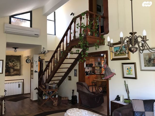 בית פרטי/ קוטג', חיים מדר 1, ביריה