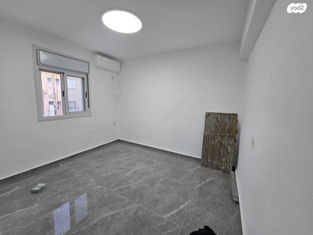 דירה, הגפן 12, ניצנה, בת ים