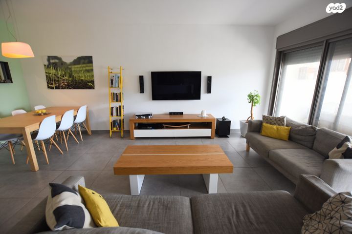 אהוד מנור 12