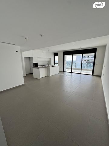 דירה, יונה וולך 7, גרין פארק החדשה, הוד השרון