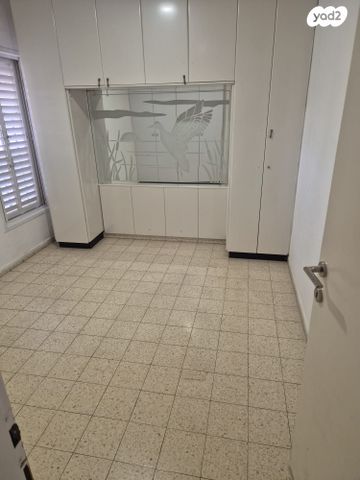 דירה, שבט גד 5, עמישב, פתח תקווה