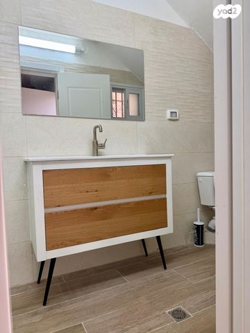 דירה, הזמיר 13, שכונה ד', מבשרת ציון