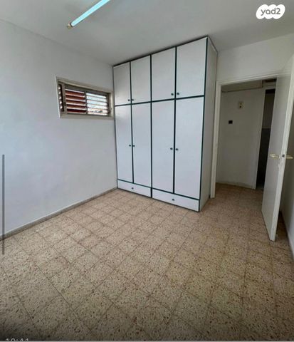 דירה, בן צבי 21, מכב"י, יהוד מונוסון