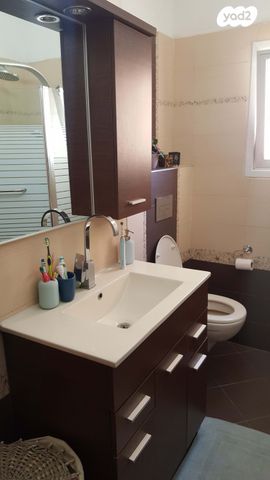 דירה, שברץ 22, לסטר/רבוצקי, רעננה