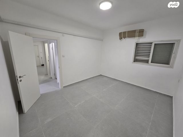 דירה, צ"ג בנות 37, רמב"ם, ראשון לציון