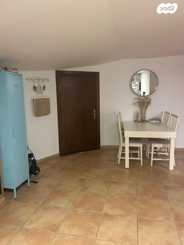 יחידת דיור, בוסתנים 1, מעוז ציון א', מבשרת ציון