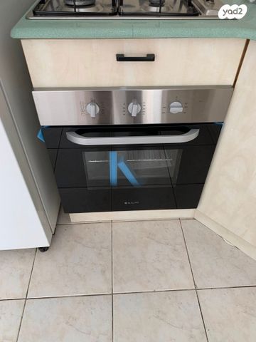 דירה, דרך מרדכי בשיסט 41, נווה עמית, רחובות