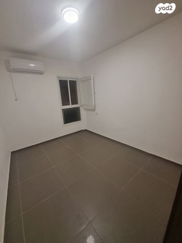 דירה, צה"ל 57, המיסדים, כרמיאל