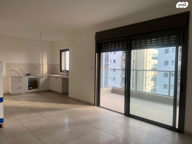 דירה, לאה גולדברג 1, תלמי מנשה, באר יעקב