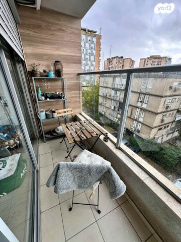 דירה, שרה אהרונסון 46, אזור הבילויים, רמת גן