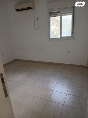 דו משפחתי, הדרור 21, קרית רבין, נתניה