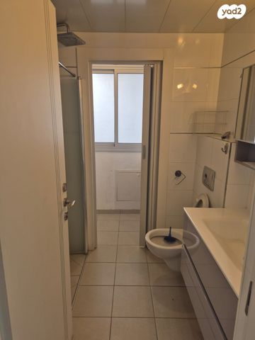 דירה, הסחלב 1, קרית הפרחים - 2005, רעננה