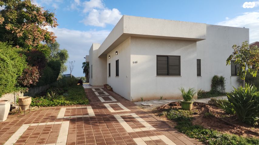 בית פרטי/ קוטג', החרצית 548, קדרון, קדרון