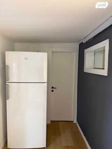 דירה, רמב"ם 14, מרכז מזרחי, נס ציונה