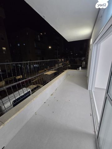 דירה, צ"ג בנות 37, רמב"ם, ראשון לציון