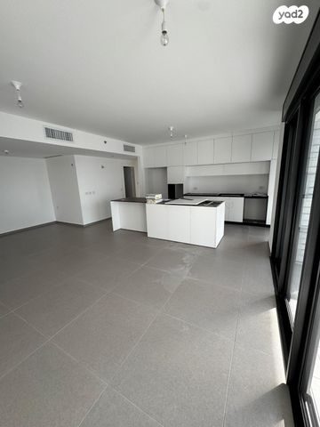 דירה, יונה וולך 7, גרין פארק החדשה, הוד השרון