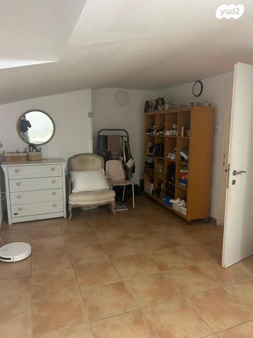 יחידת דיור, בוסתנים 1, מעוז ציון א', מבשרת ציון