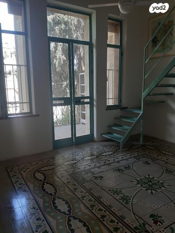 מרדכי היהודי 11