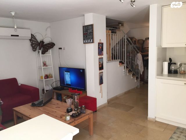 מרתף/ פרטר, הרימונים 27, הגבעה, אבן יהודה