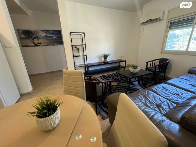 דירה, שביל זיסו 5, גבעת כצנלסון, נהריה