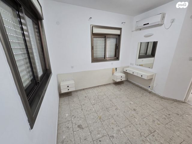 דירה, שער הפרחים 3, קרית שרת מערב, חולון