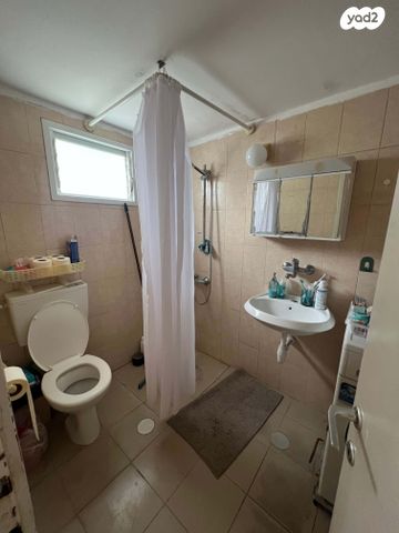 דירה, דוד פינסקי 11, כבירים, חיפה