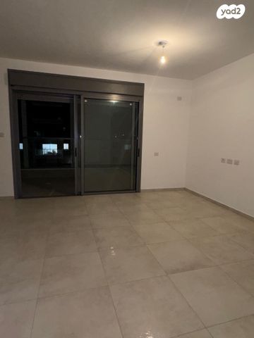 דירה, לאה גולדברג 1, תלמי מנשה, באר יעקב