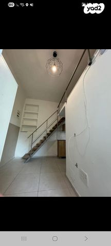 דירה, דוד רזיאל 12, חליסה, חיפה