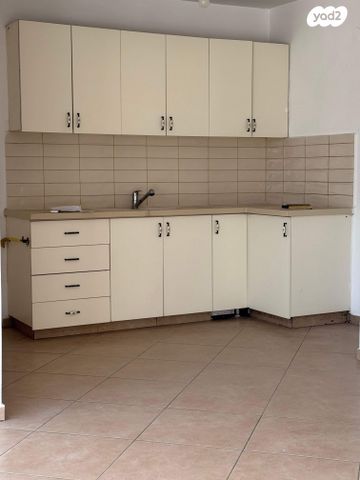 דירה, אלוף שמחוני 5, הפועל המזרחי ג', שיכון ג', בני ברק