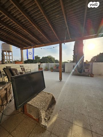 גג/ פנטהאוז, משק הפועלות 15, יוספטל, חדרה