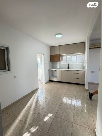 דירה, השלושה 35, עמידר, בת ים