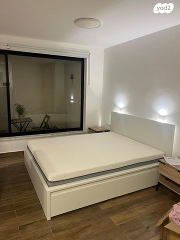 יחידת דיור, צה"ל 1, גבעת אוויה, יהוד מונוסון