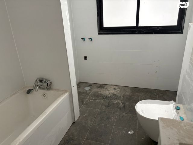 דירה, אסירי ציון 11, קרית שלום, תל אביב יפו