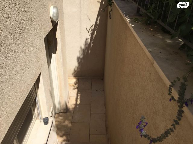 מרתף/ פרטר, הרימונים 27, הגבעה, אבן יהודה