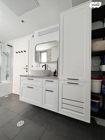 דירה, ראובן ברקת 23, קרית אילון, חולון