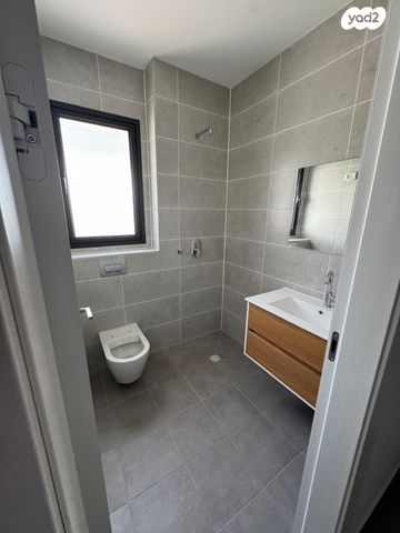 דירה, יונה וולך 7, גרין פארק החדשה, הוד השרון