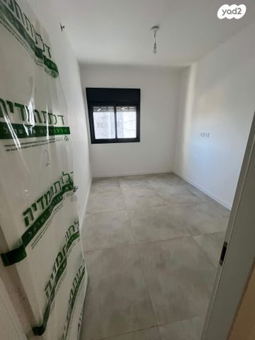 דירה, אחד העם 58, רמת השקמה, רמת גן