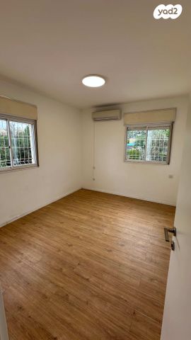 דופלקס, מבצע נחשון 4, נווה אפק, ראש העין