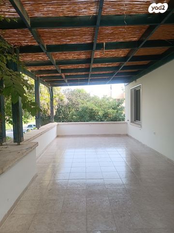 דירה, התאנה 3, שאר העיר, מזכרת בתיה