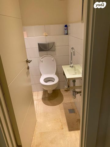 דירה, מבוא הבוסתן 16, הר אדר, הר אדר