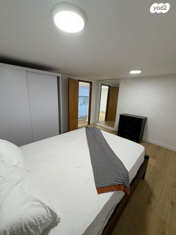 דירה, רמב"ם 14, מרכז מזרחי, נס ציונה